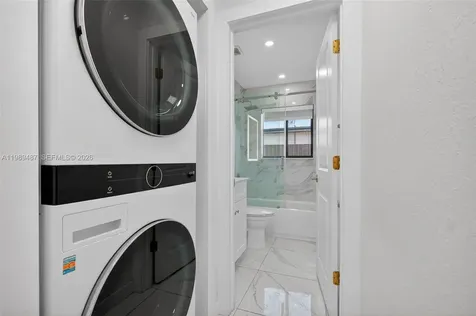 2490 NW 44th Street Miami FL 33142