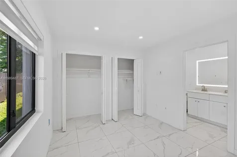2490 NW 44th Street Miami FL 33142