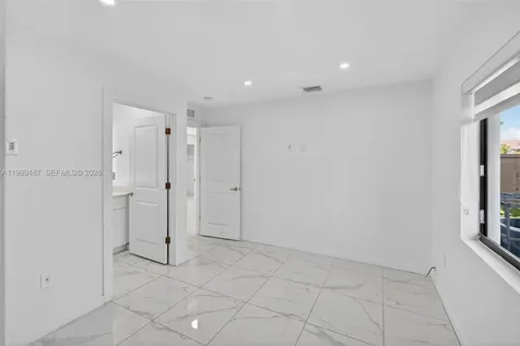 2490 NW 44th Street Miami FL 33142