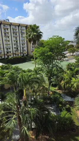 4550 NW 9th Street Miami FL 33126
