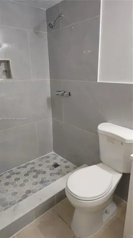 4550 NW 9th Street Miami FL 33126