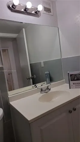 4550 NW 9th Street Miami FL 33126