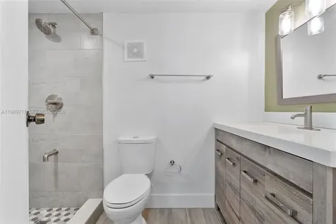 2500 NE 135th Street Unit#b206 North Miami FL 33181