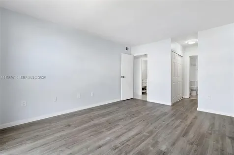 2500 NE 135th Street Unit#b206 North Miami FL 33181