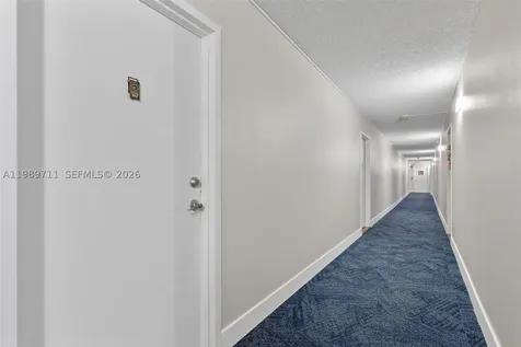 2500 NE 135th St Unit#b206 North Miami FL 33181