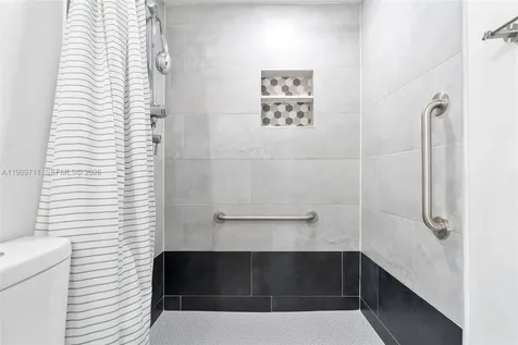 2500 NE 135th Street Unit#b206 North Miami FL 33181