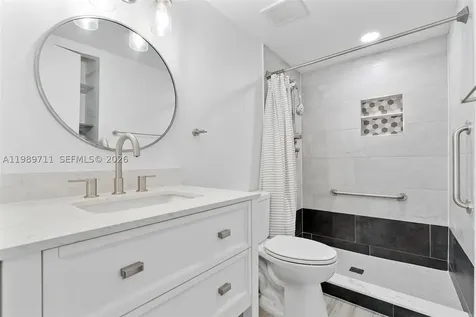 2500 NE 135th St Unit#b206 North Miami FL 33181