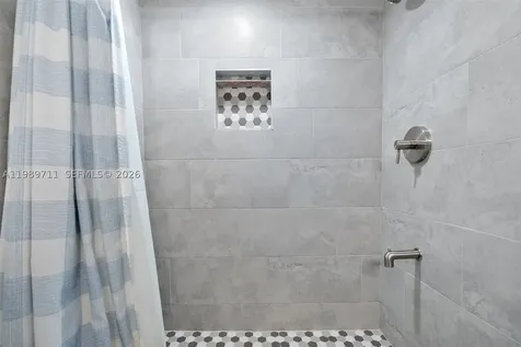 2500 NE 135th St Unit#b206 North Miami FL 33181