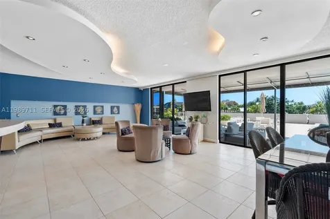 2500 NE 135th St Unit#b206 North Miami FL 33181