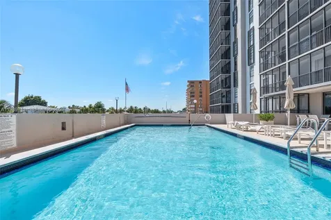 2500 NE 135th Street Unit#b206 North Miami FL 33181