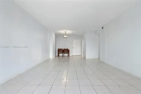 2500 NE 135th Street Unit#b206 North Miami FL 33181
