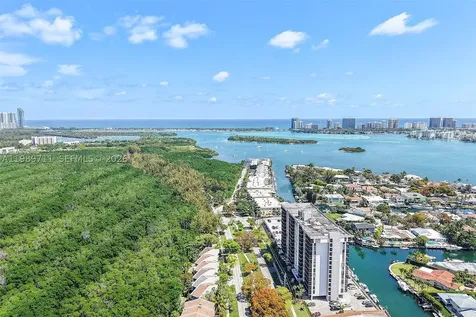 2500 NE 135th St Unit#b206 North Miami FL 33181