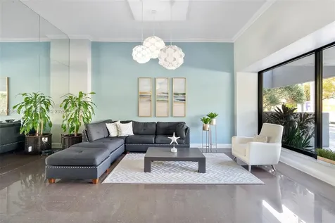 2500 NE 135th Street Unit#b206 North Miami FL 33181