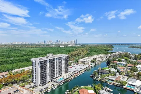 2500 NE 135th Street Unit#b206 North Miami FL 33181