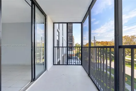 2500 NE 135th Street Unit#b206 North Miami FL 33181