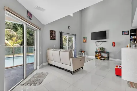 12289 NW 1st Street Plantation FL 33325