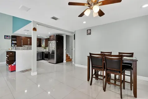 12289 NW 1st Street Plantation FL 33325