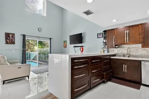 12289 NW 1st Street Plantation FL 33325