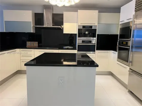 17121 Collins Avenue Sunny Isles Beach FL 33160