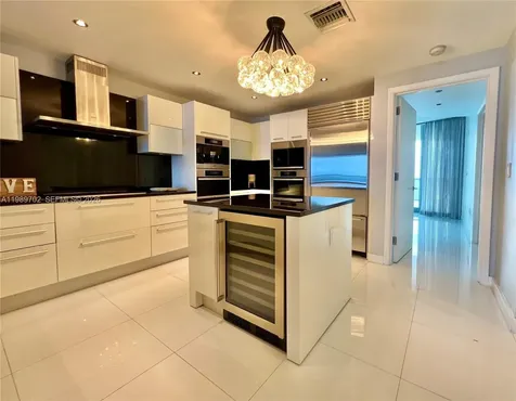 17121 Collins Avenue Sunny Isles Beach FL 33160