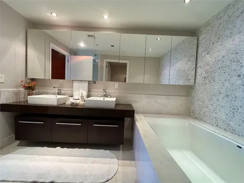 17121 Collins Avenue Sunny Isles Beach FL 33160