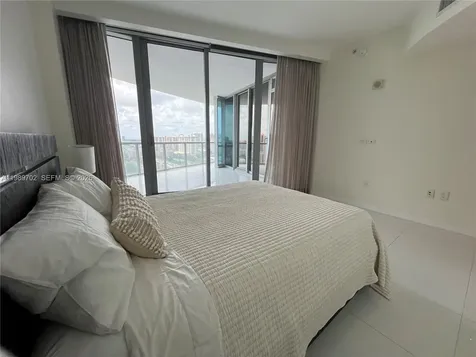 17121 Collins Avenue Sunny Isles Beach FL 33160