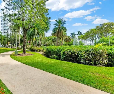 2851 NE 183rd Street Aventura FL 33160