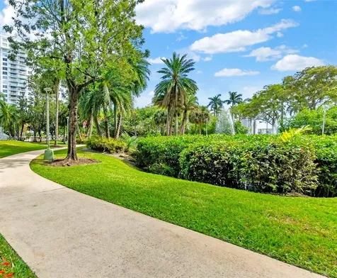 2851 NE 183rd Street Aventura FL 33160