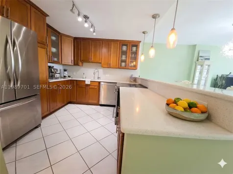 2851 NE 183rd Street Aventura FL 33160