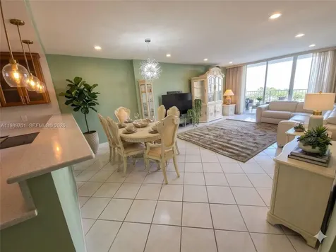 2851 NE 183rd Street Aventura FL 33160