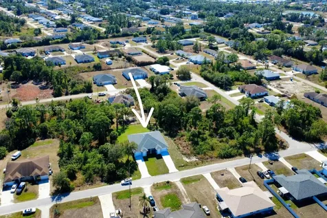 2421/2423 Milton Avenue S Lehigh Acres FL 33973