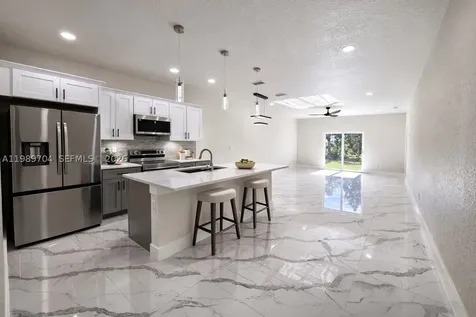 2421/2423 Milton Avenue S Lehigh Acres FL 33973