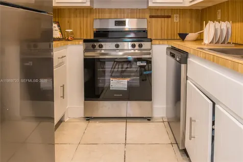 6675 W 4th Avenue Hialeah FL 33012