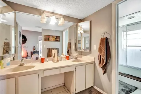337 Ives Dairy Road Miami FL 33179