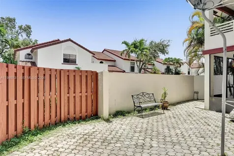 337 Ives Dairy Road Miami FL 33179