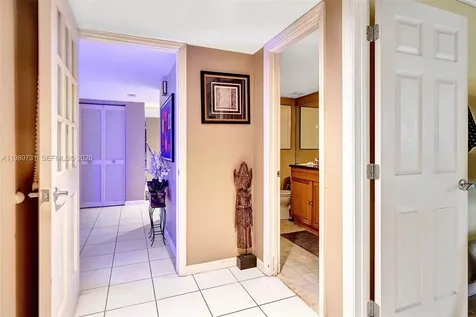 337 Ives Dairy Road Miami FL 33179