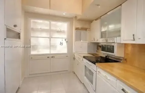 3531 Inverrary Drive Lauderhill FL 33319