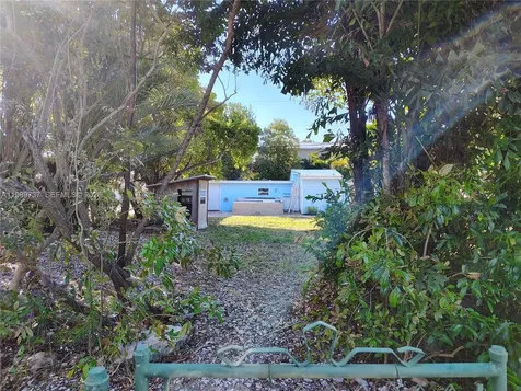 2330 Staples Avenue Key West FL 33040