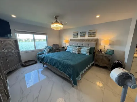 1501 SW 134th Way Pembroke Pines FL 33027
