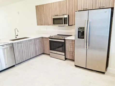 6425 NW 103rd Place Doral FL 33178