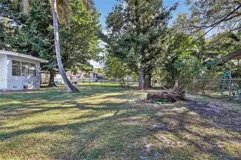870 NE 144th Street North Miami FL 33161
