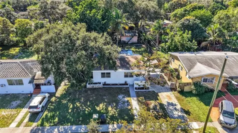 870 NE 144th Street North Miami FL 33161