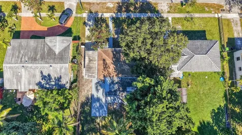870 NE 144th Street North Miami FL 33161