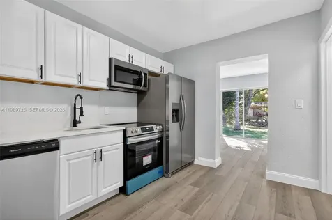 870 NE 144th Street North Miami FL 33161