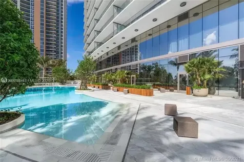 18975 Collins Avenue Sunny Isles Beach FL 33160