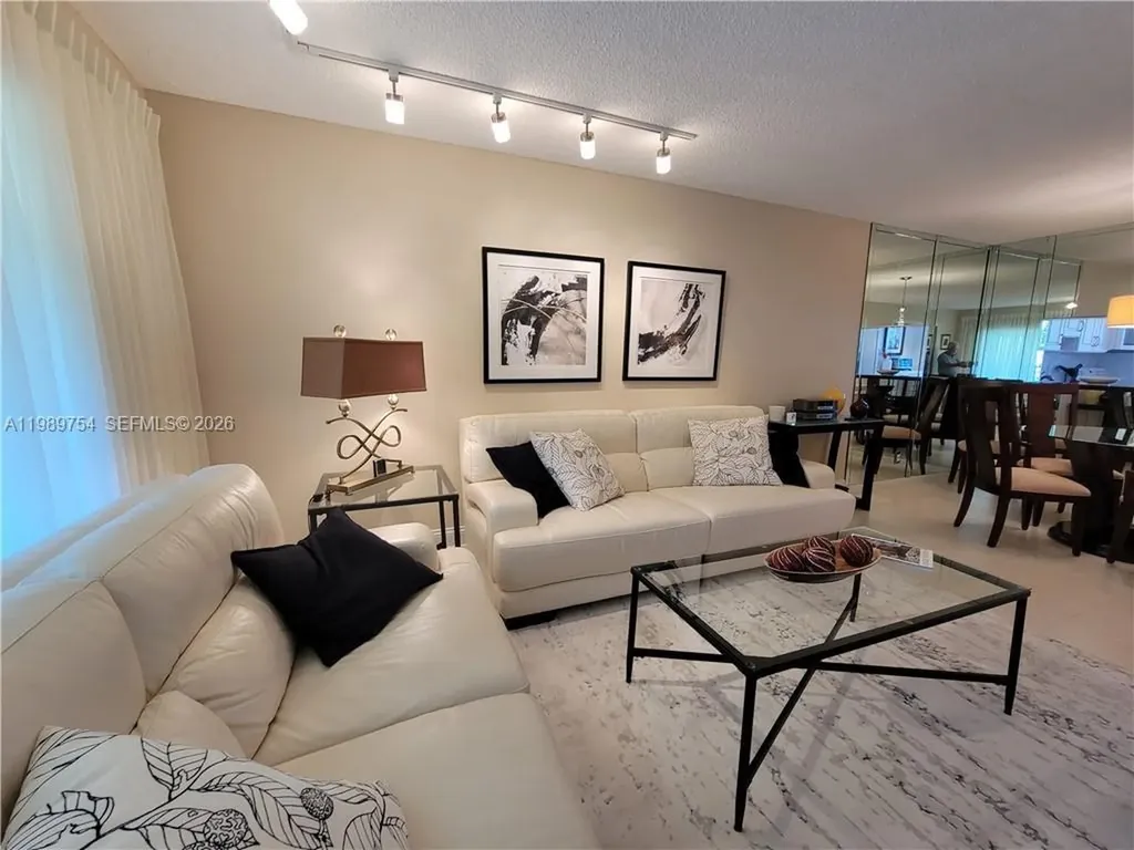 3774 Inverrary Boulevard Lauderhill FL 33319