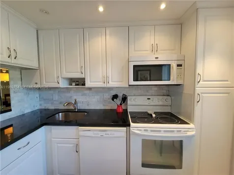 3774 Inverrary Boulevard Lauderhill FL 33319