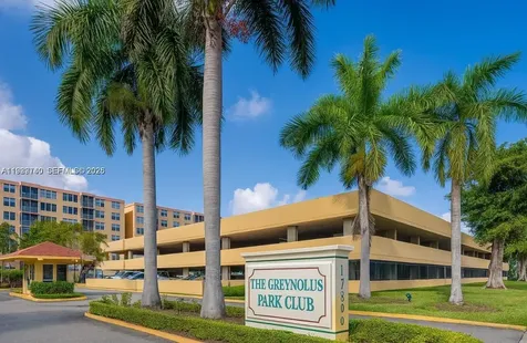 17890 W Dixie Highway 702 Highway North Miami Beach FL 33160