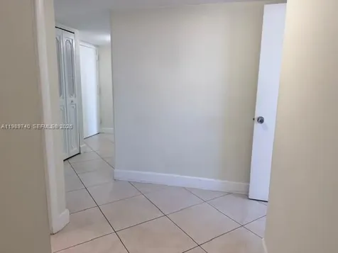 17890 W Dixie Highway 702 Highway North Miami Beach FL 33160