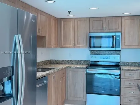 17890 W Dixie Highway 702 Highway North Miami Beach FL 33160